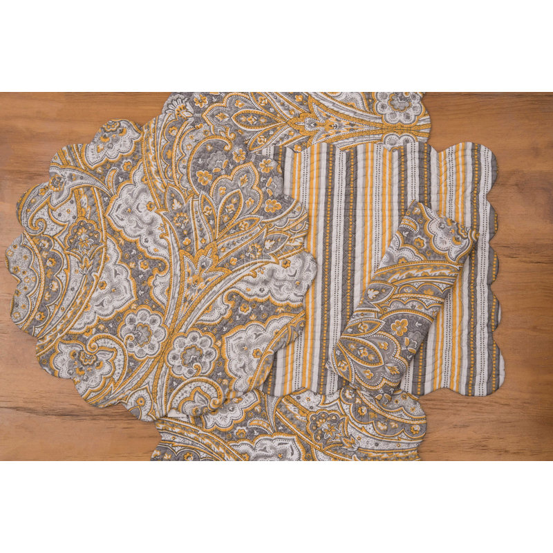Lachisa Table Runner
