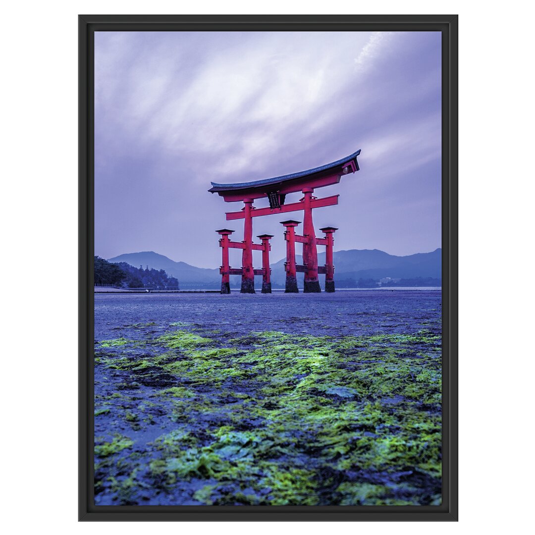 Gerahmtes Wandbild Torii in Hiroshima Japan