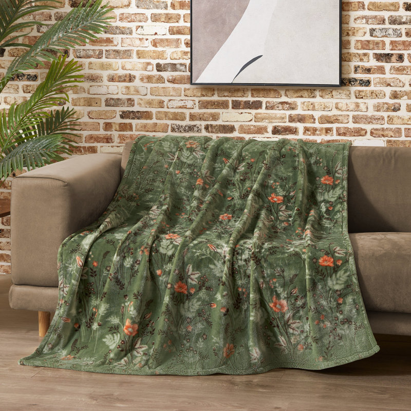 Lucky Brand Wild Flower Blankets Plush, Green/Orange