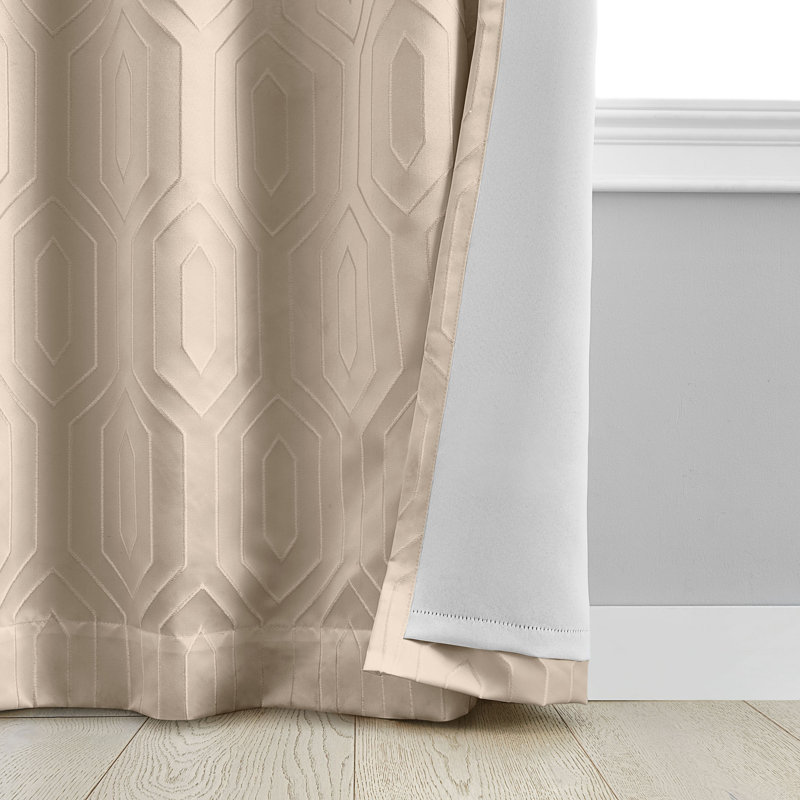 Panneau de rideau simple occultant et isolant géométrique Parrett, 52 po x 84 po, Taupe