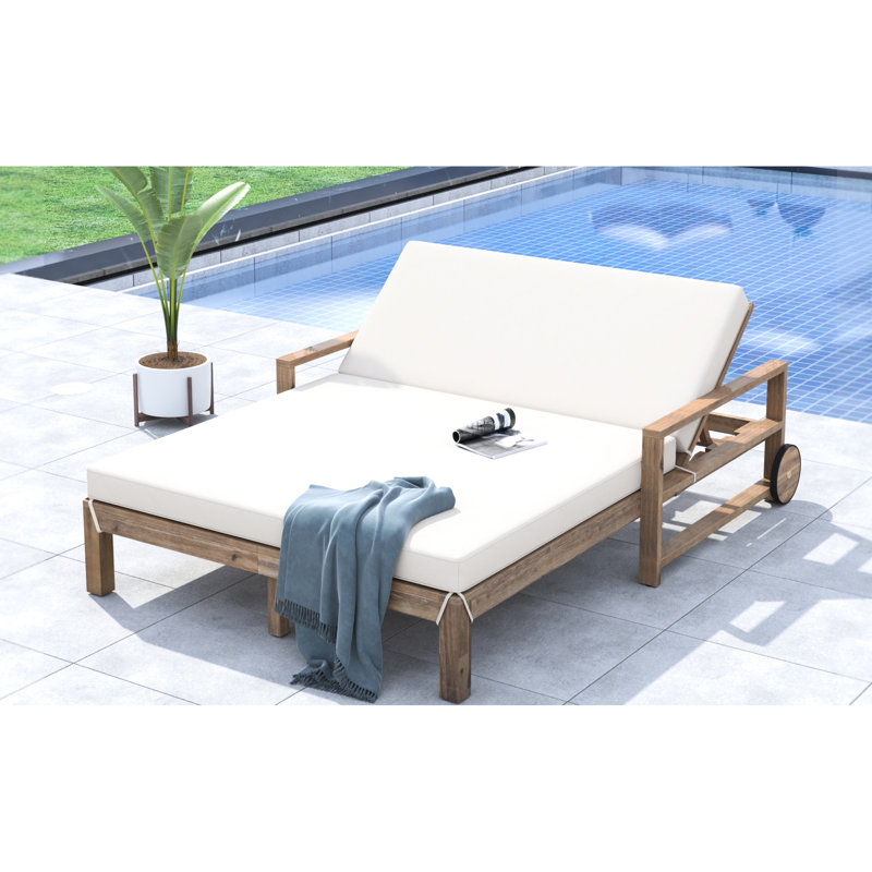 Lit de bronzage d'extérieur beige - en bois, avec et coussins Lit de jour en bois pour les jardins aux taches de soleil