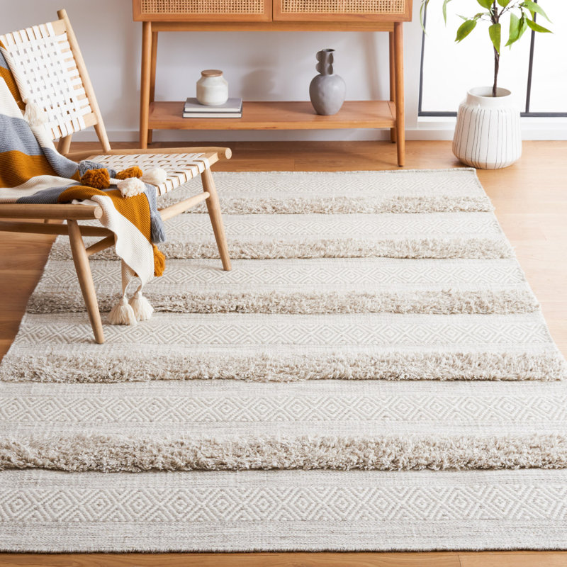 Vermont Hand Woven Wool/Cotton Striped Rug in Beige/Gray, Rectangle 5' x 8'