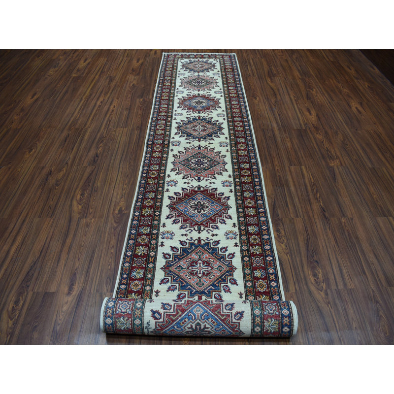 Tapis zone en laine ivoire/brune 2 pi 9 po x 19 pi 1 po one-of-kind à la main noué la kazak Kristofer