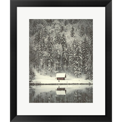 «Cabin in the Woods» par Susan Ball - impression encadrée