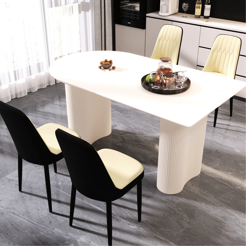Table de salle à manger en bois avec 4 chaises pour la maison et la cuisine
