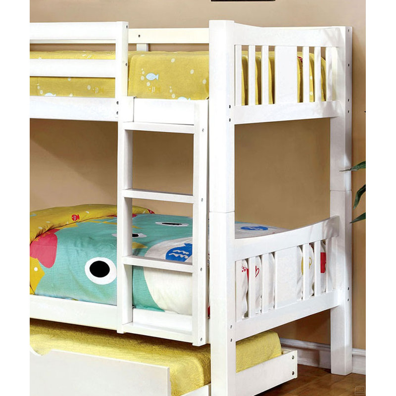Lit superposé en bois avec pieds de lit attachés