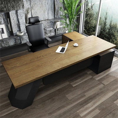 Bureau de direction en L en bois massif de couleur châtaignier clair avec tiroirs