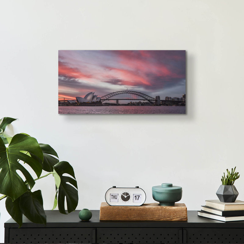 Art mural en verre épique «Fire In The Harbor» par Danny Head, 24 po x 12 po, H 12 po x l 24 po