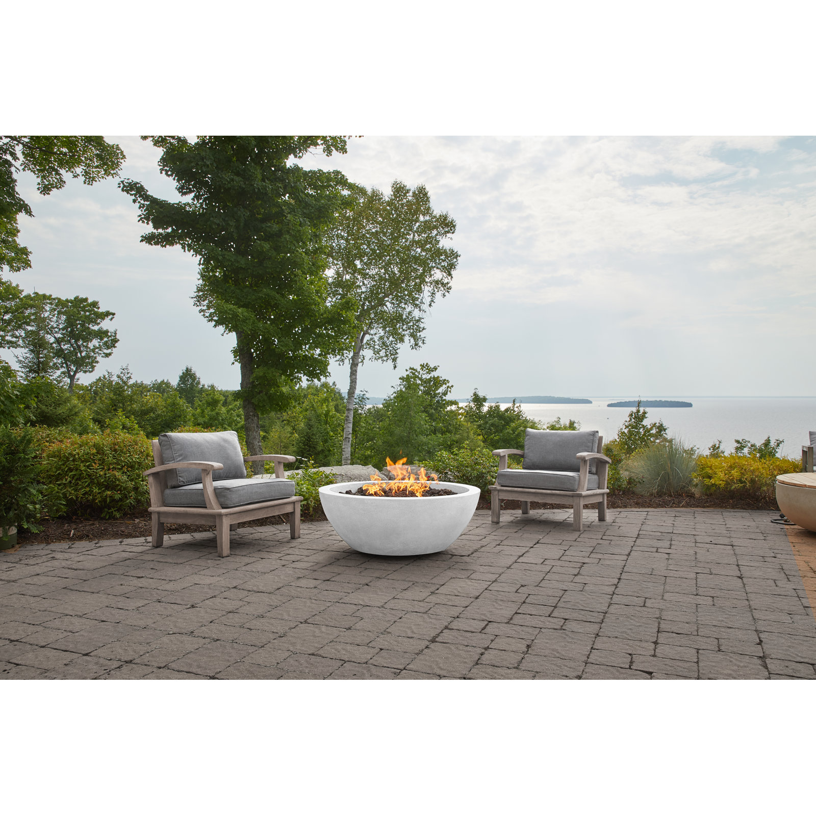 Eldora Round Fire Pit, 16" H x 42" W x 42" D, Natural Gas, Chalk