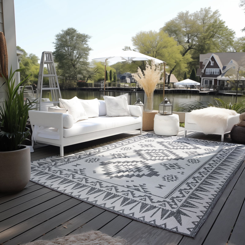 Dynamic Ornamental Indoor / Outdoor Area Rug, Rectangular 120 x 170cm