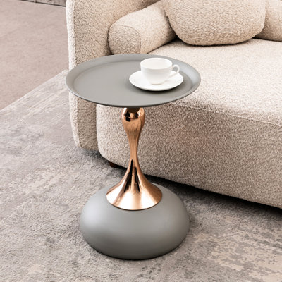 Table d'appoint en métal Minimalist