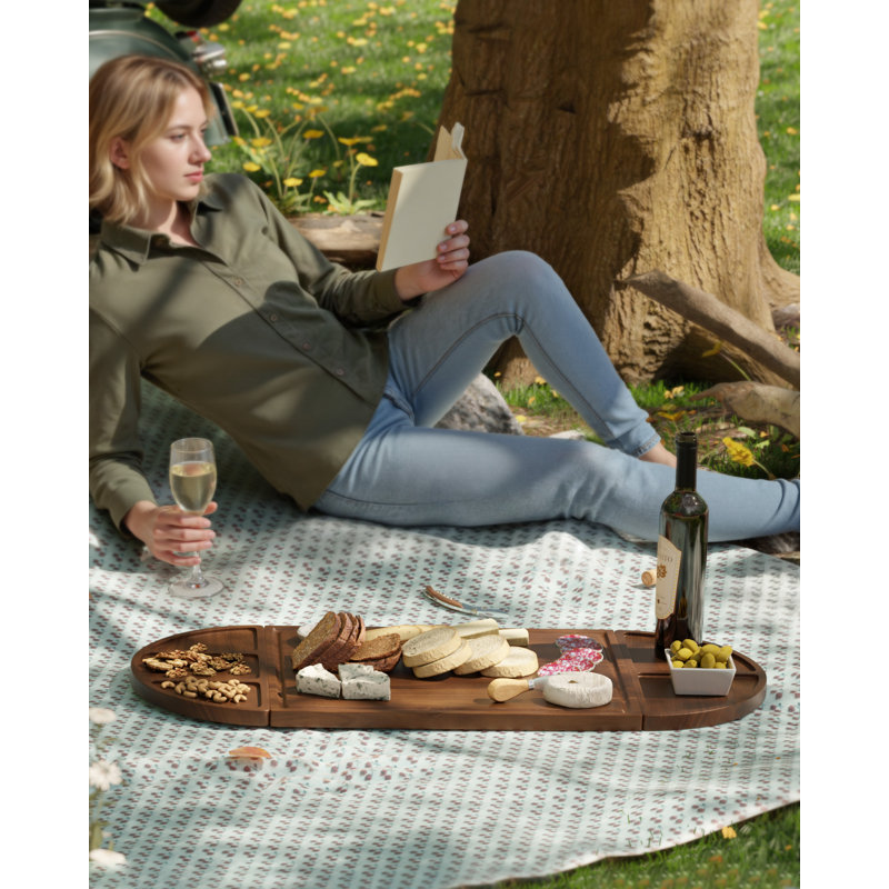 Très grande planche à charcuterie, ensemble de planches à fromage 30 po x 13 po Acacia | Trois planches magnétiques longues et rondes créent un plateau de service flexible avec couteaux, ouvre-bouteille et marqueurs de fromage