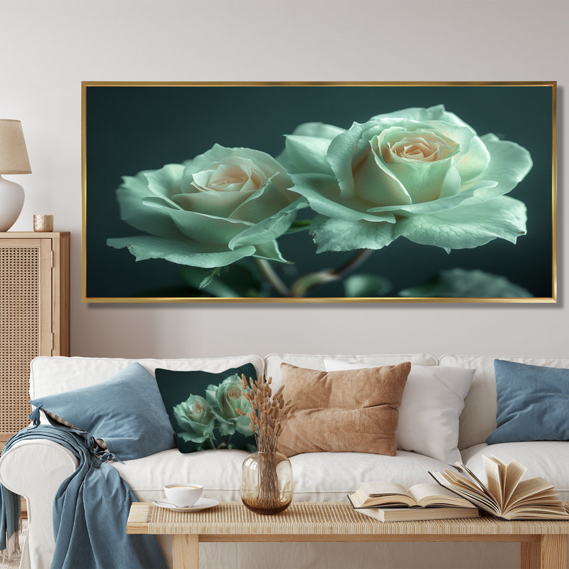 «White Green Mystical Garden Roses - Roses», reproduction d'art murale, Cadre flottant doré, 24" H x 32" W