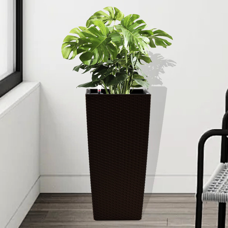 Grande jardinière d'extérieur avec arrosage automatique et conception élégante 22,6 po