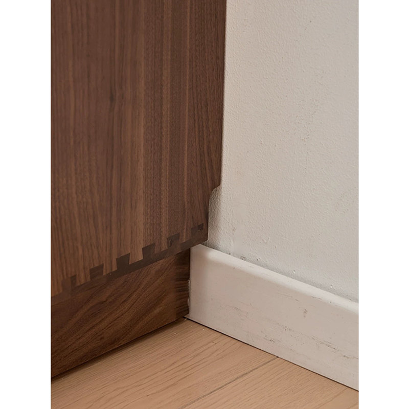 Petite armoire d'appoint en verre sur pied
