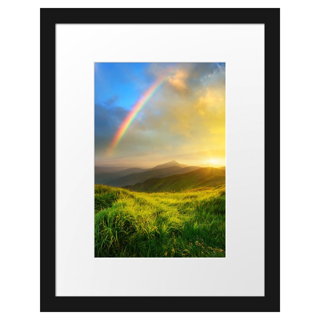 Gerahmtes Poster Berge mit Regenbogen am Himmel