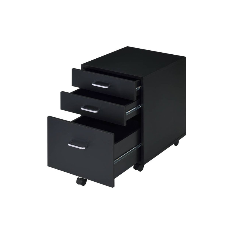 Armoire au fini noir et chrome