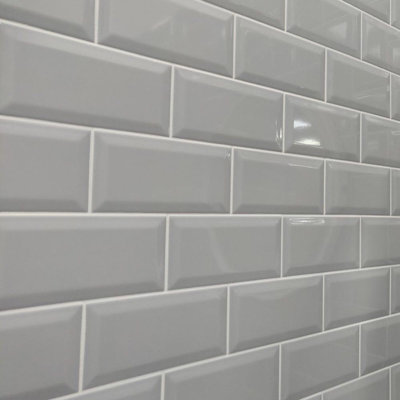  10cm x 20cm Bevelled Ceramic Subway Tile