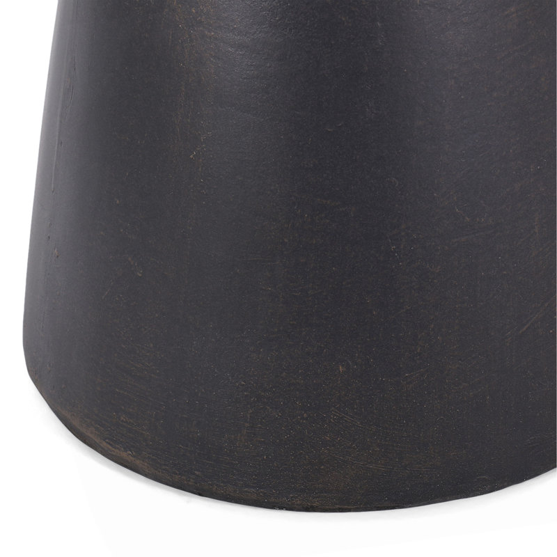 Table d'appoint d'extérieur en béton léger