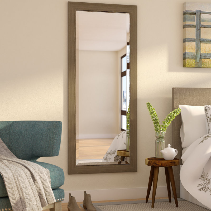 Miroir d'appoint biseauté traditionnel, H 71 po x l 30 po