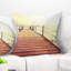 Boardwalk en bois bridge vers le coussin de mer-29339305-29341035