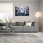 Art mural en verre «White Tiger Parmi Les Fleurs» par MomArt-320112909