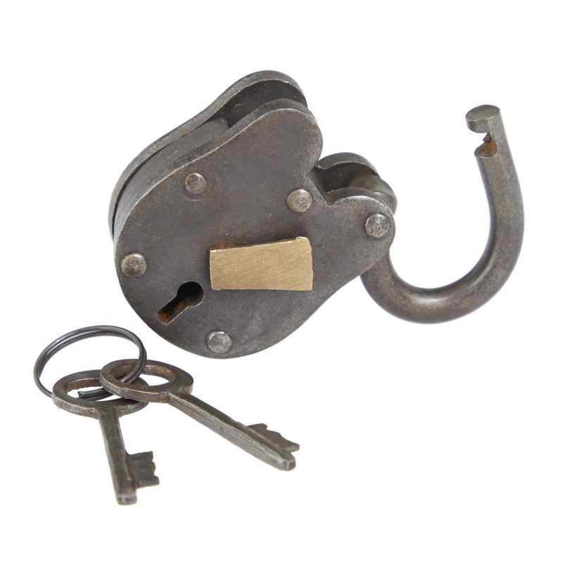 Dominick Lock And Key, 2" x 1.5" x 3", Distressed Grey