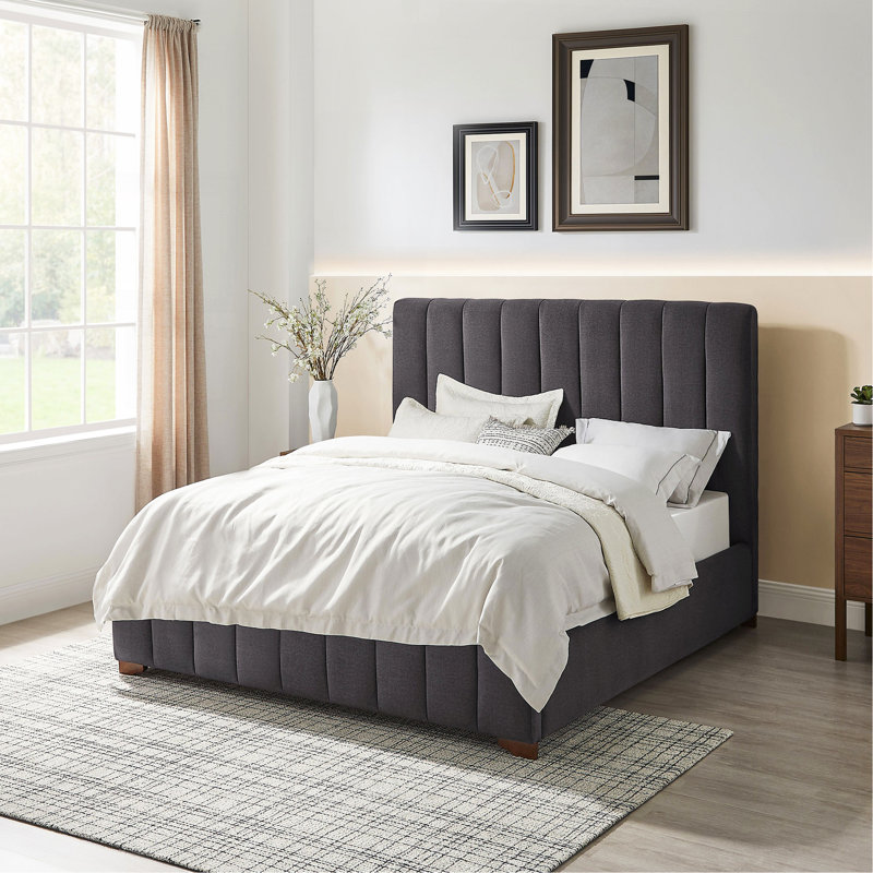 Structure de lit grand format moderne avec structure de lit grand tapissier et tête de lit avec tête de lit en tissu et lattes de bois, sommier non requis, sommier gris foncé