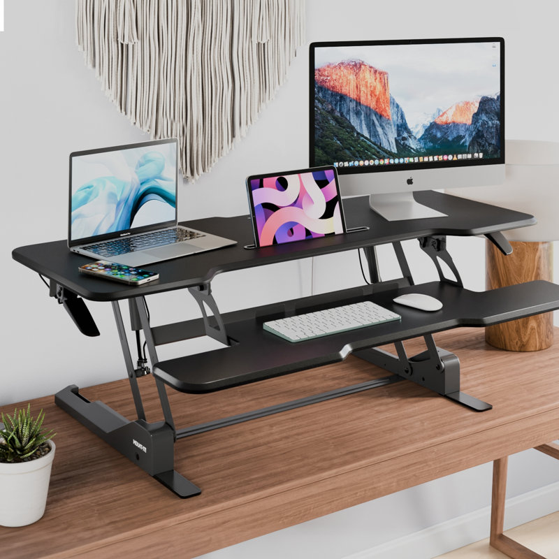Convertisseur de bureau debout avec bureau 47 po Mount-It, noir