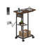 Table de bout étroite avec station de charge, table de chevet rabattable avec ports USB et prises, table d'appoint à 3 niveaux avec tablettes pour petits espaces, salon, chambre à coucher