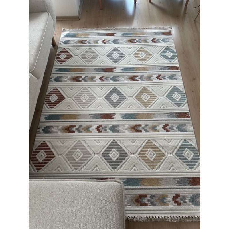 Tivan Indoor / Outdoor Rug, Runner 2'7" x 9'10"