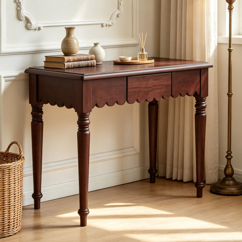 Petit bureau de style français