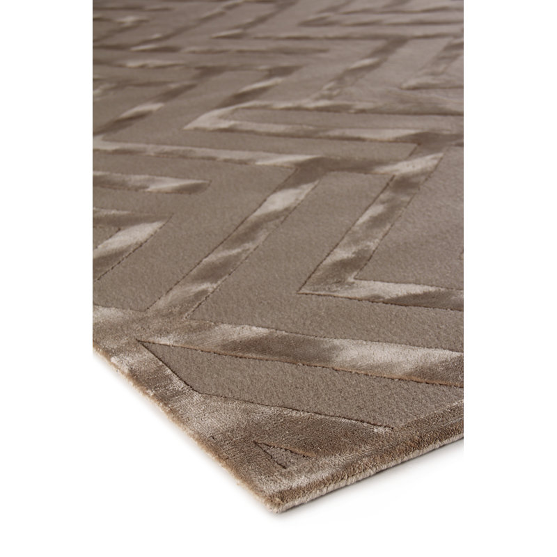 Metro-Velvet Chevron Area Rug in Beige, Rectangle 9' x 12'