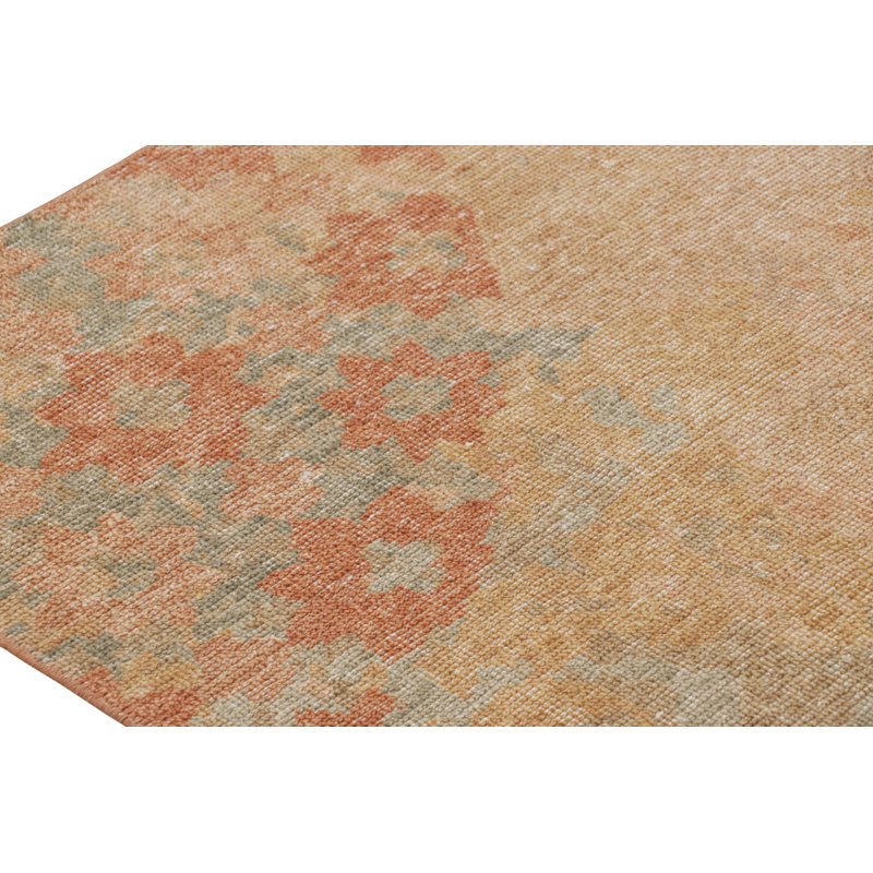 Distressed Homage Floral Area Rug, Runner 3' x 8'