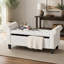Banc de rangement capitonné avec repose-pieds-952466317