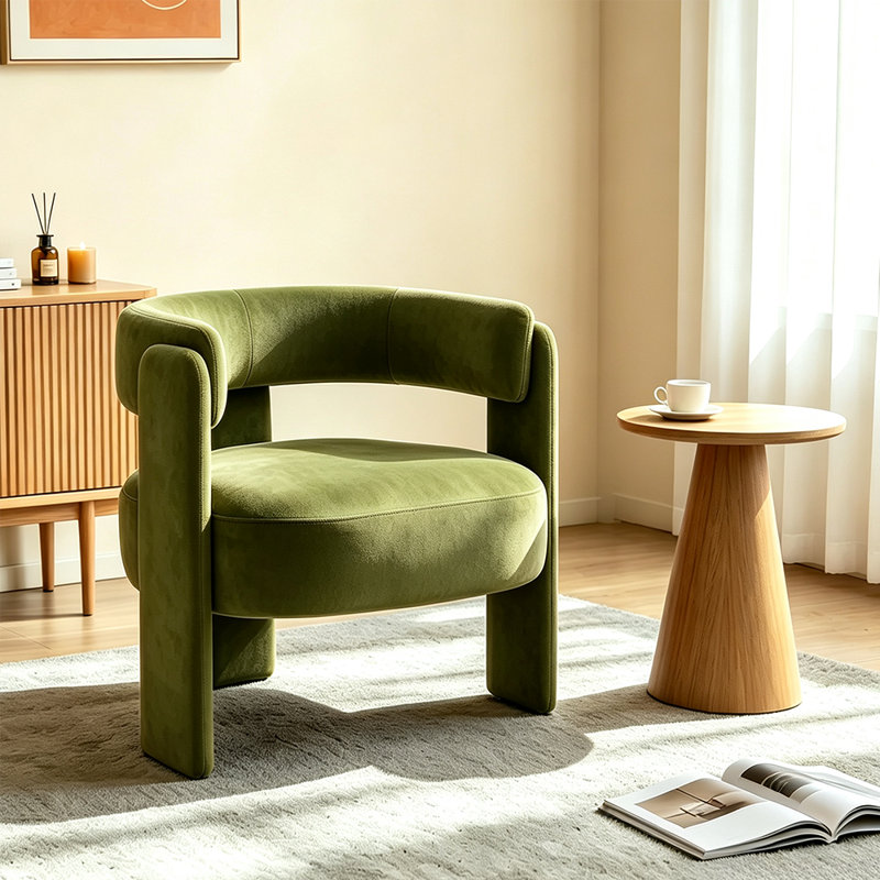 Fauteuil d'appoint moderne en velours avec dossier ajouré incurvé et pieds en bois, Vert