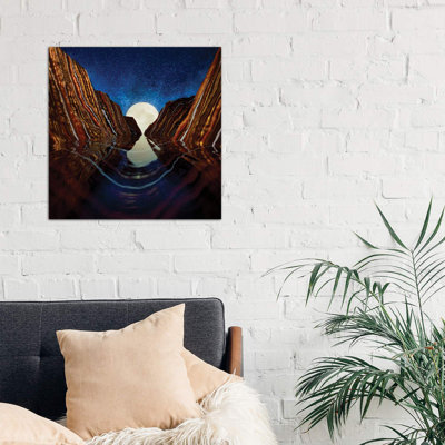 " Moon Reflection "