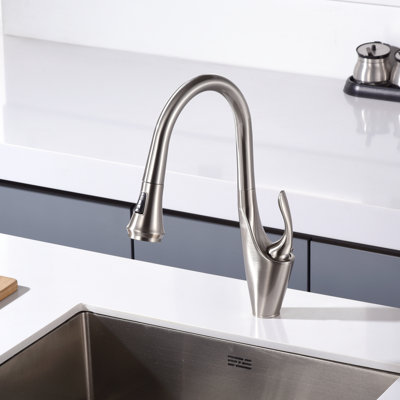 Robinet d'évier de cuisine à poignée simple sans plomb en acier inoxydable Summit