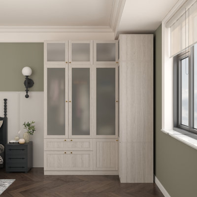 Élégante armoire d'angle en L avec armoire de rangement, portes en verre givré et quincaillerie dorée - ensemble de trois