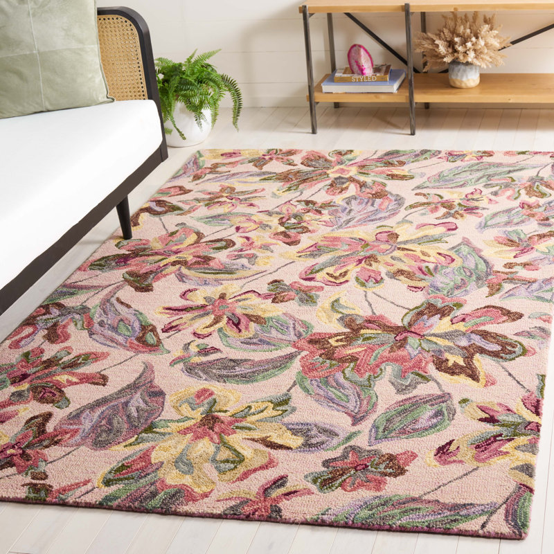 Kallon Hand Tufted Wool/Cotton Floral Rug in Gold/Pink, Rectangle 5' x 8'