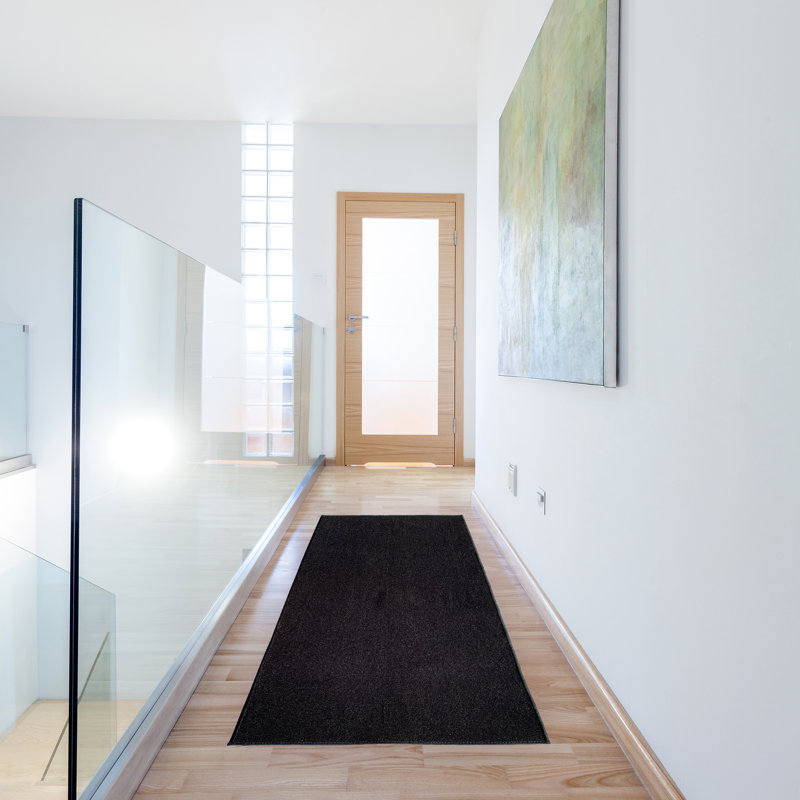 Halstad Tufted Black Area Rug, Runner 2'7'' x 48'