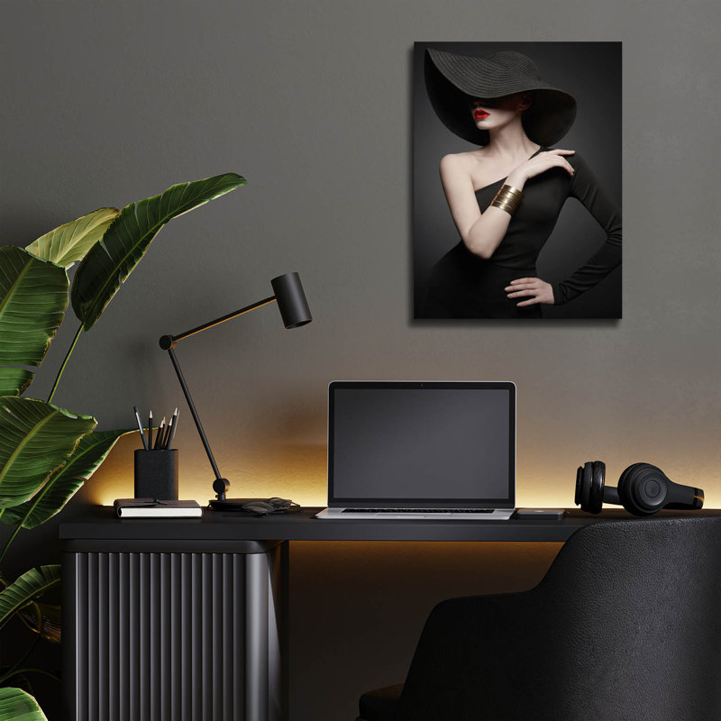 «Lady in Black» par Epic Portfolio, art mural en verre acrylique, H 16 po x l 12 po x P 0,13 po