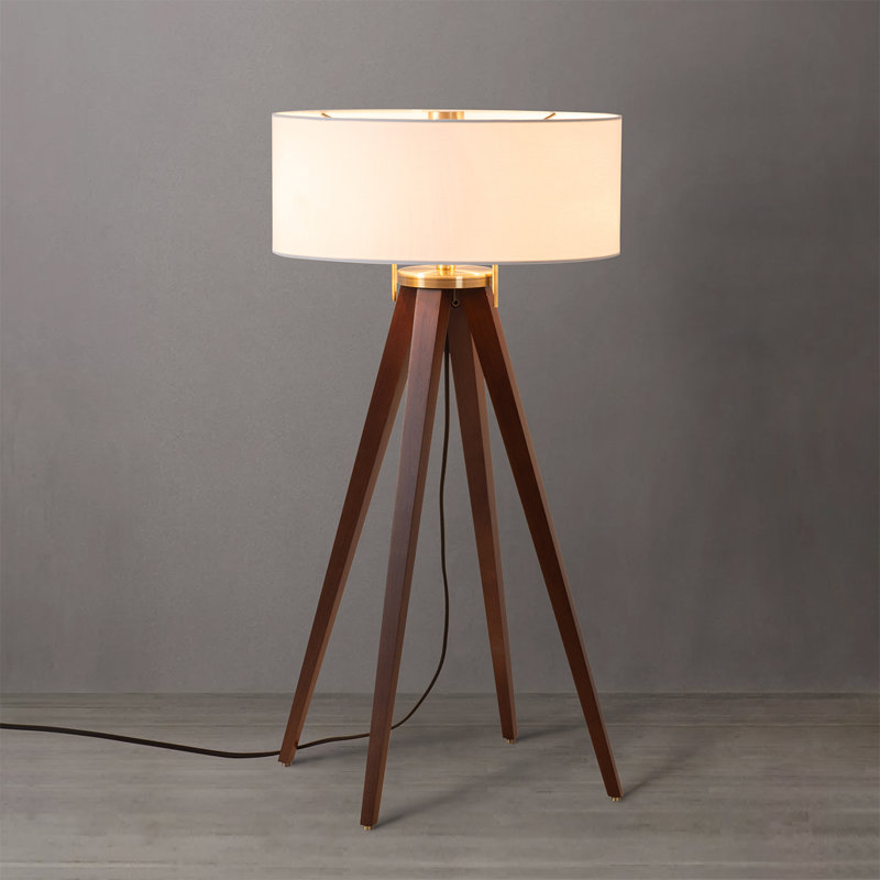Lampe de table à trépied en bois massif 31 po Quattro, Noyer foncé