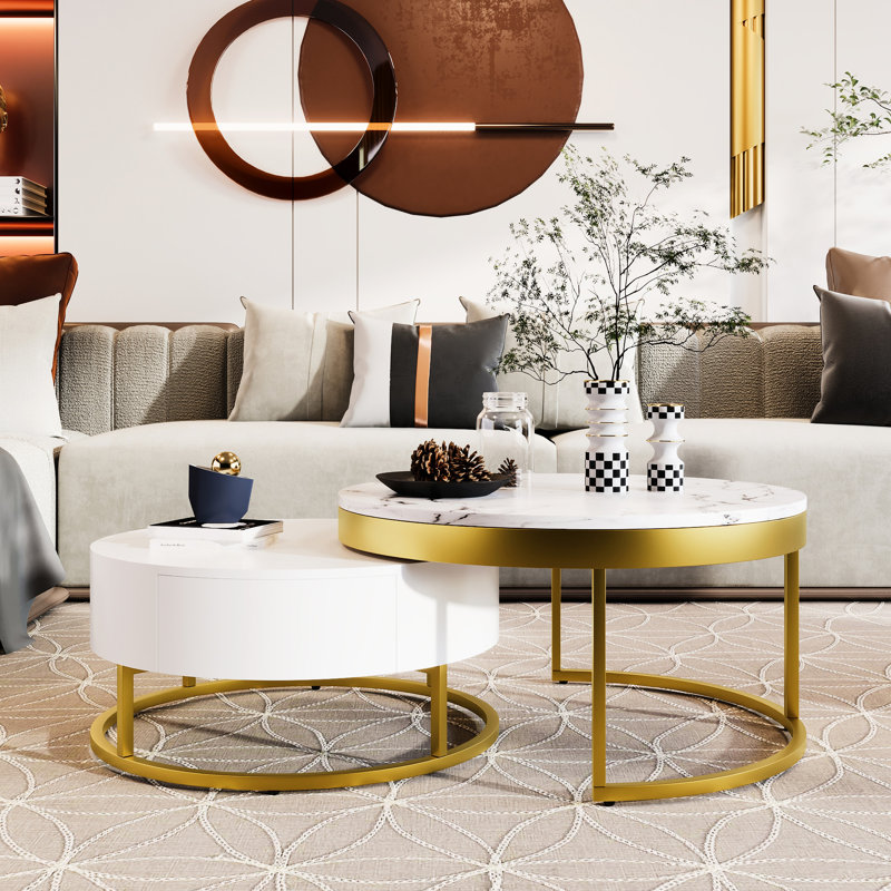 Table basse contemporaine avec tiroirs gigognes blancs et dorés