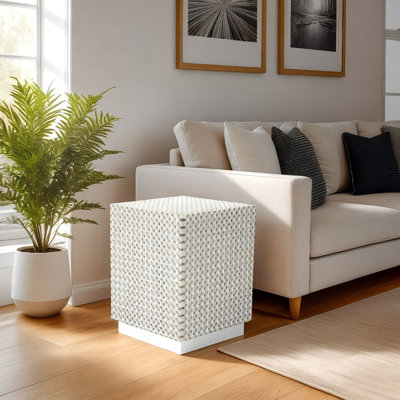 Élégante table d'appoint carrée blanche 24 po de hauteur 18 po