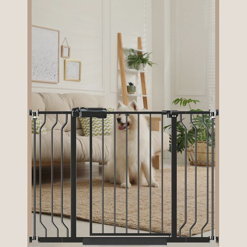 Barrière de sécurité extra large à fermeture automatique pour animaux de compagnie - fixée à la pression, réglable de 33,9 po à 43,3 po - noire pour portes / escaliers, résistante aux animaux de compagnie