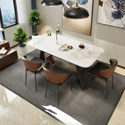 Table de salle à manger moderne, minimaliste et luxueuse