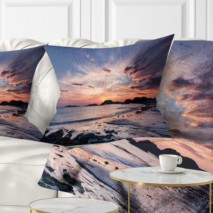Oreiller en ciel dramatique au coucher du soleil sur l’île de iona, 16 po x 1 po, Coussin décoratif