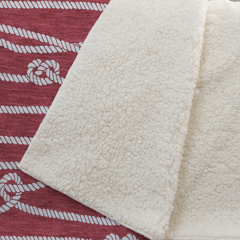 Couverture Sherpa rouge One Pixie Street 50 po x 70 po, rouge, Rouge ; ivoire