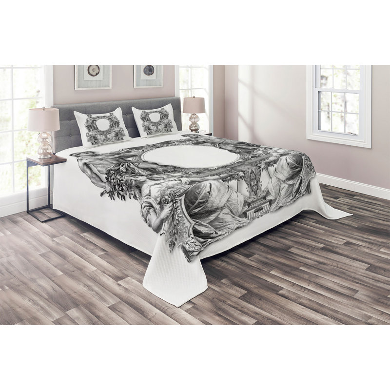 Motifs Traditional Polyester Coverlet